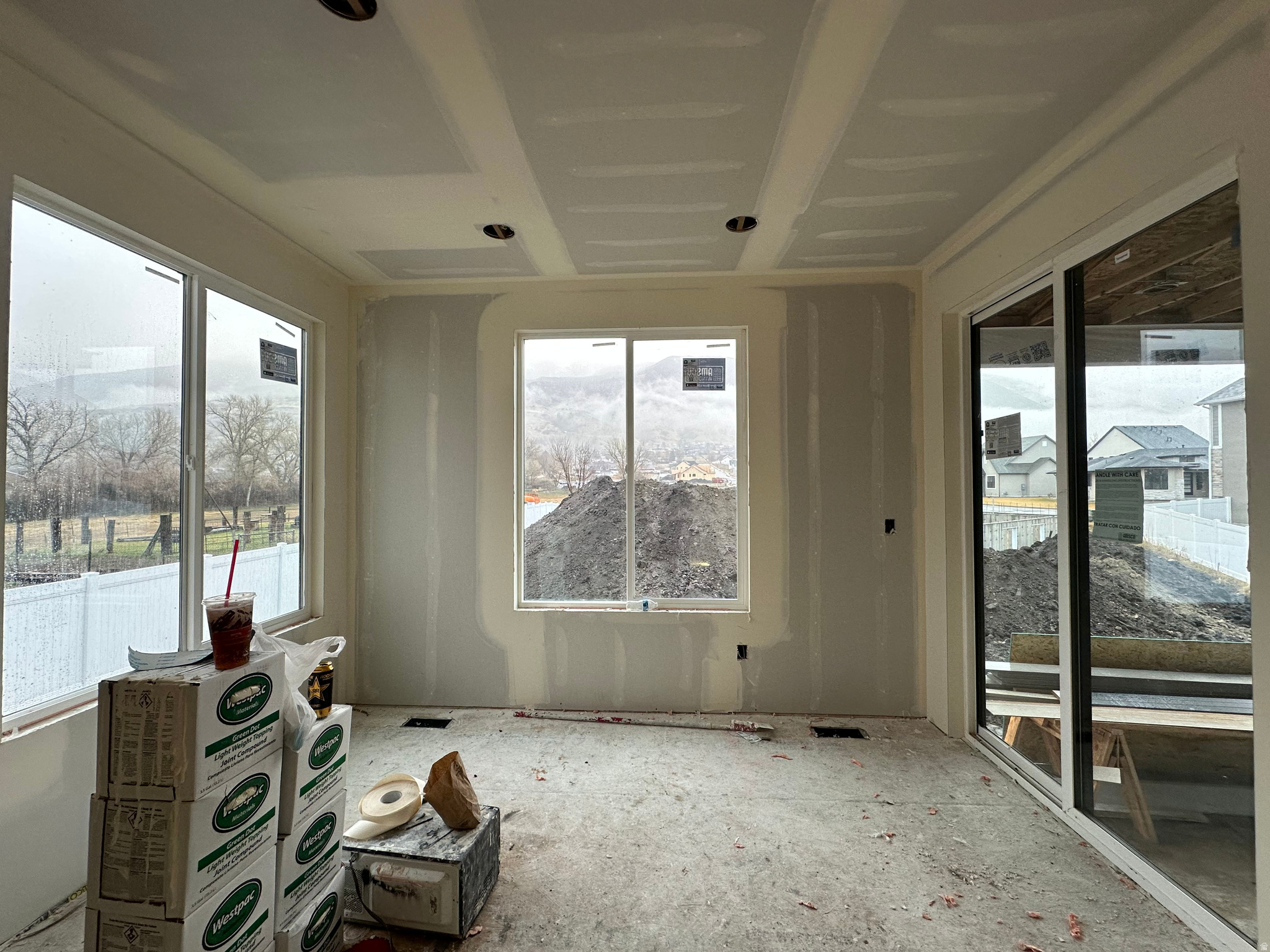 SUMMERHILL LANE - Residential