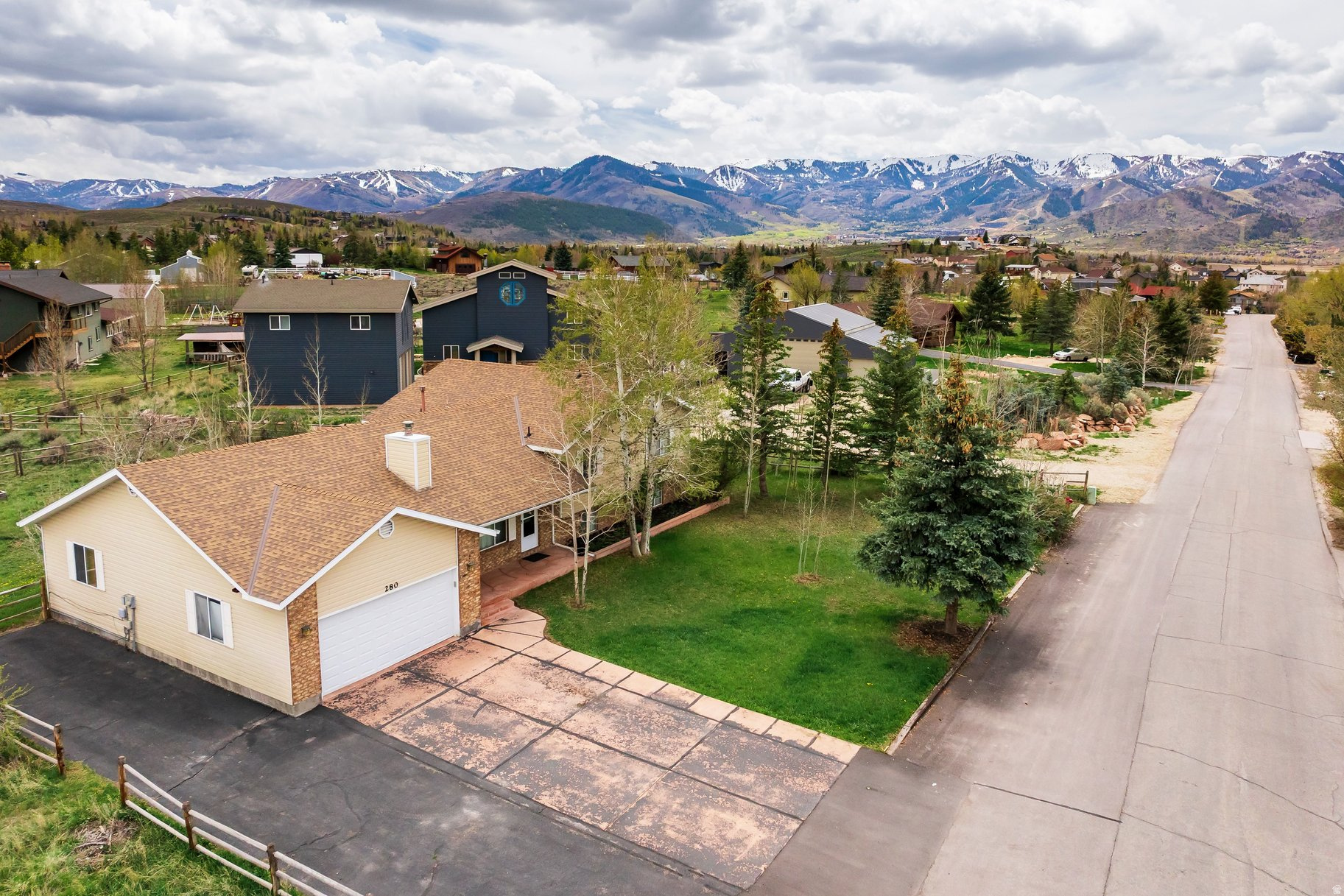 HIGHLAND ESTATES - Residential