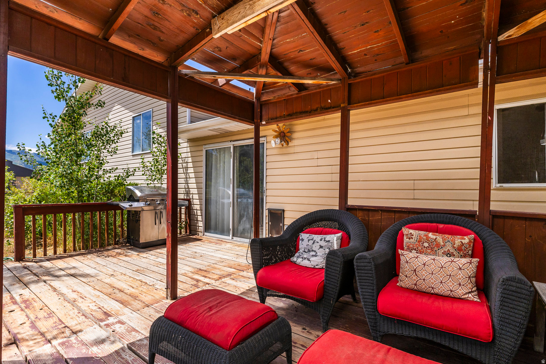 HIGHLAND ESTATES - Residential