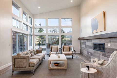 Photo of 3004 MEADOWS DR, Park City, UT 84060 (MLS # 2149722)