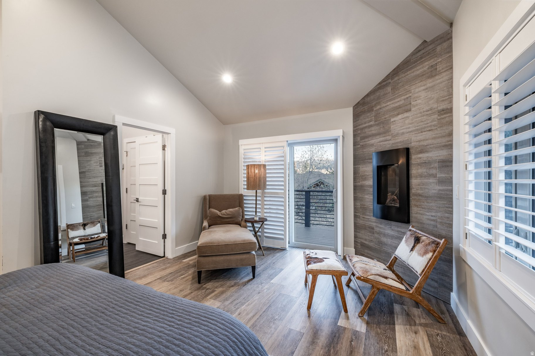 RIDGEVIEW - Residential