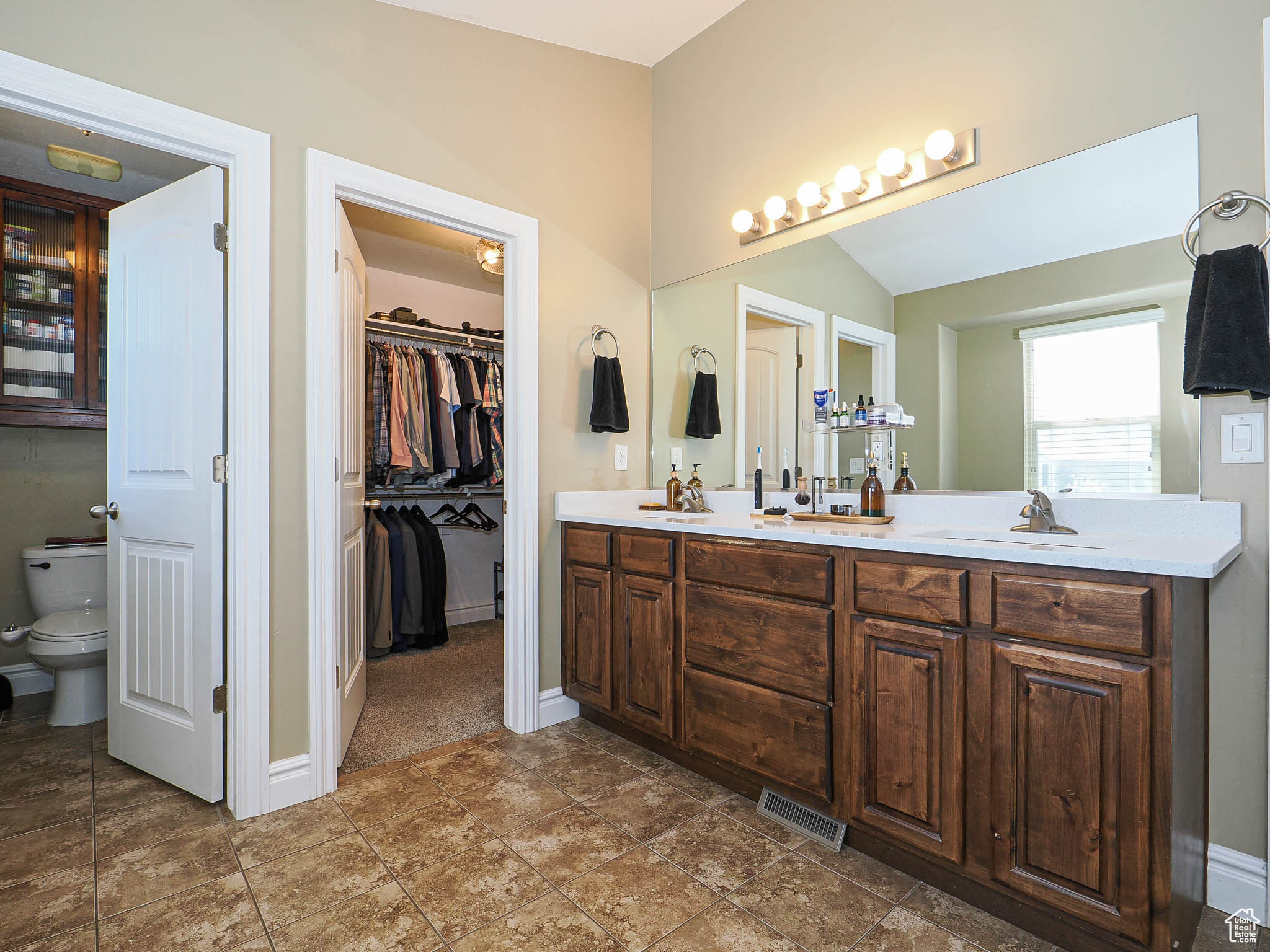 BRIDLEWALK PLACE - Residential