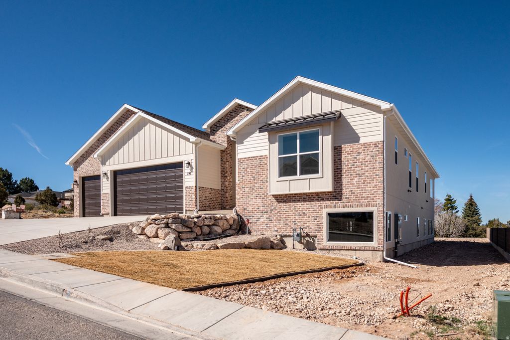 Photo of 195 S 2050 W, Cedar City, UT 84720 (MLS # 2143648)