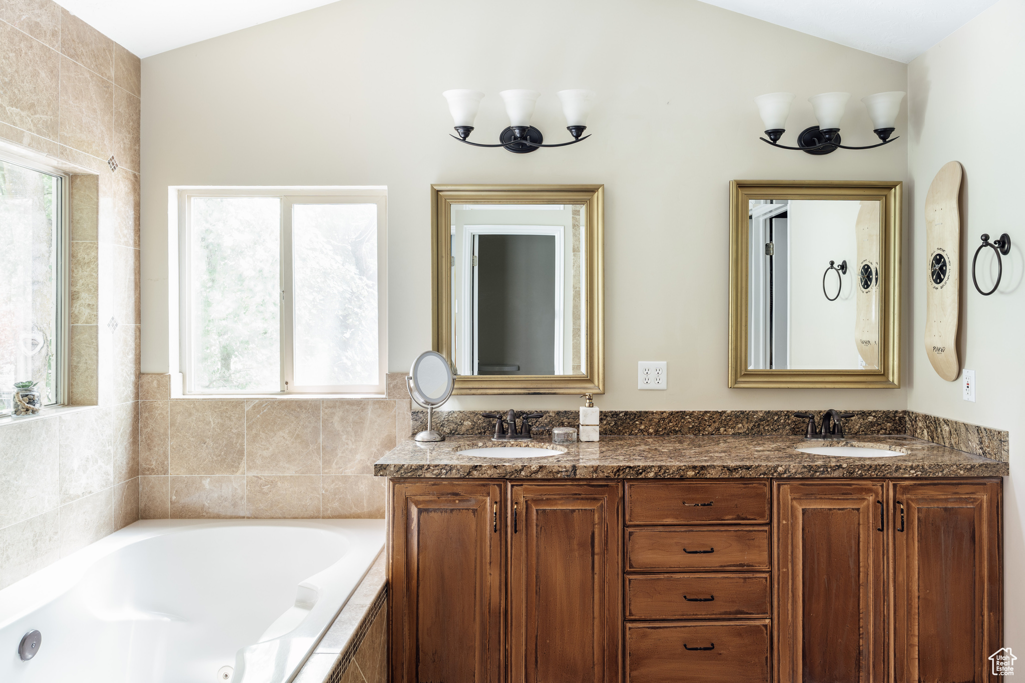 NEWPORT HGHTS - Residential