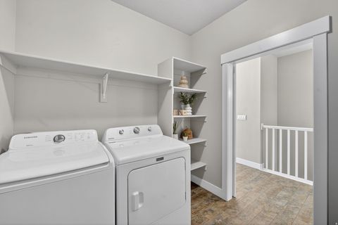 Tiny photo for 622 E SAWBACK LN, Draper, UT 84020 (MLS # 2138301)