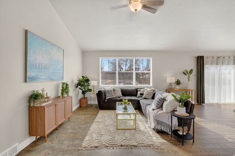 Tiny photo for 622 E SAWBACK LN, Draper, UT 84020 (MLS # 2138301)