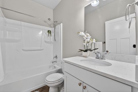 Tiny photo for 622 E SAWBACK LN, Draper, UT 84020 (MLS # 2138301)