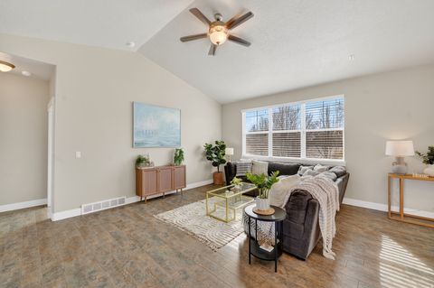 Tiny photo for 622 E SAWBACK LN, Draper, UT 84020 (MLS # 2138301)