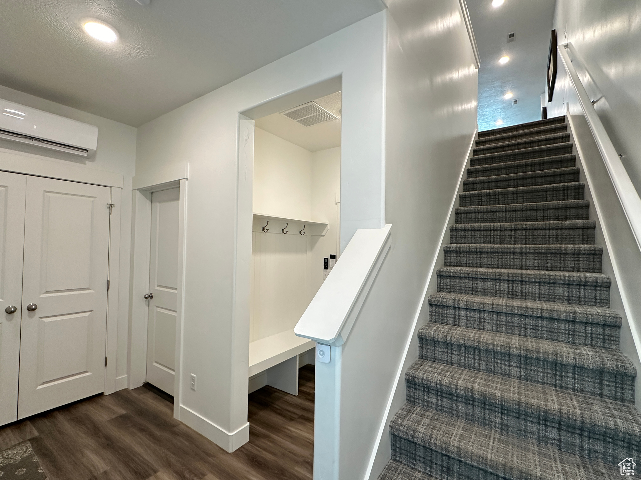 PROMINENCE POINT SUB - Residential