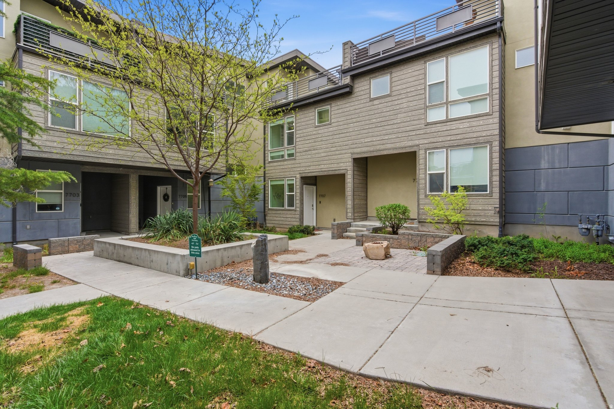 ROOFTOPS AT 78 HUNDRED TOWNHOMES - Residential