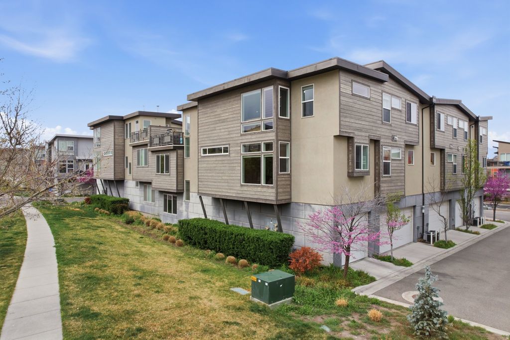 Photo of 7707 NAVARRO VIEW CT, Midvale, UT 84047 (MLS # 2147508)