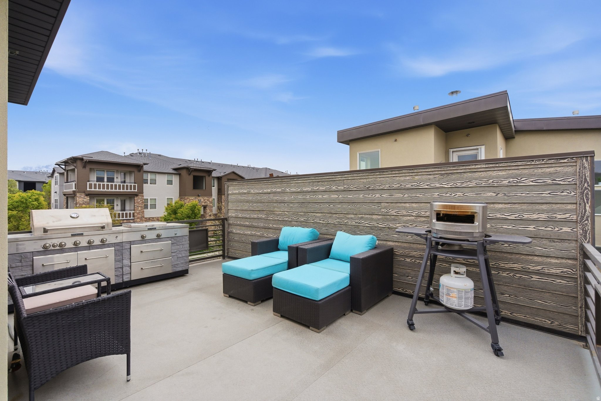 ROOFTOPS AT 78 HUNDRED TOWNHOMES - Residential