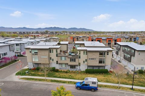 Tiny photo for 7707 NAVARRO VIEW CT, Midvale, UT 84047 (MLS # 2147508)