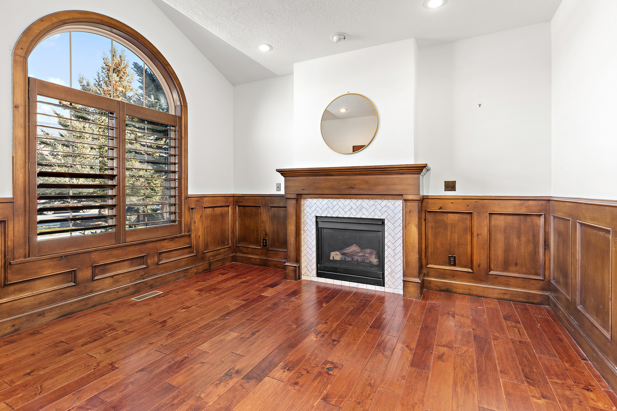 WHITBY WOODLANDS - Residential