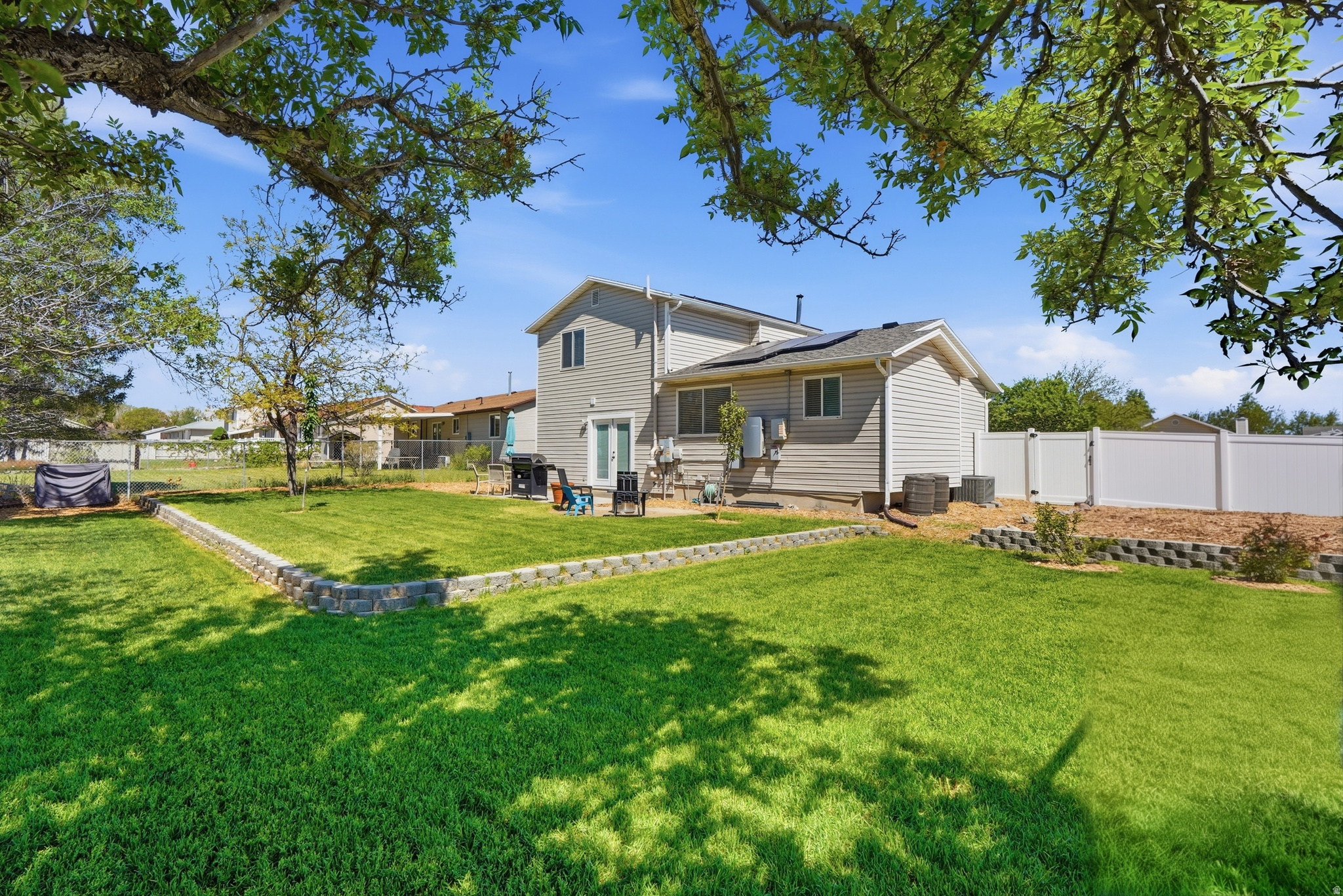 COUNTRY LANE - Residential