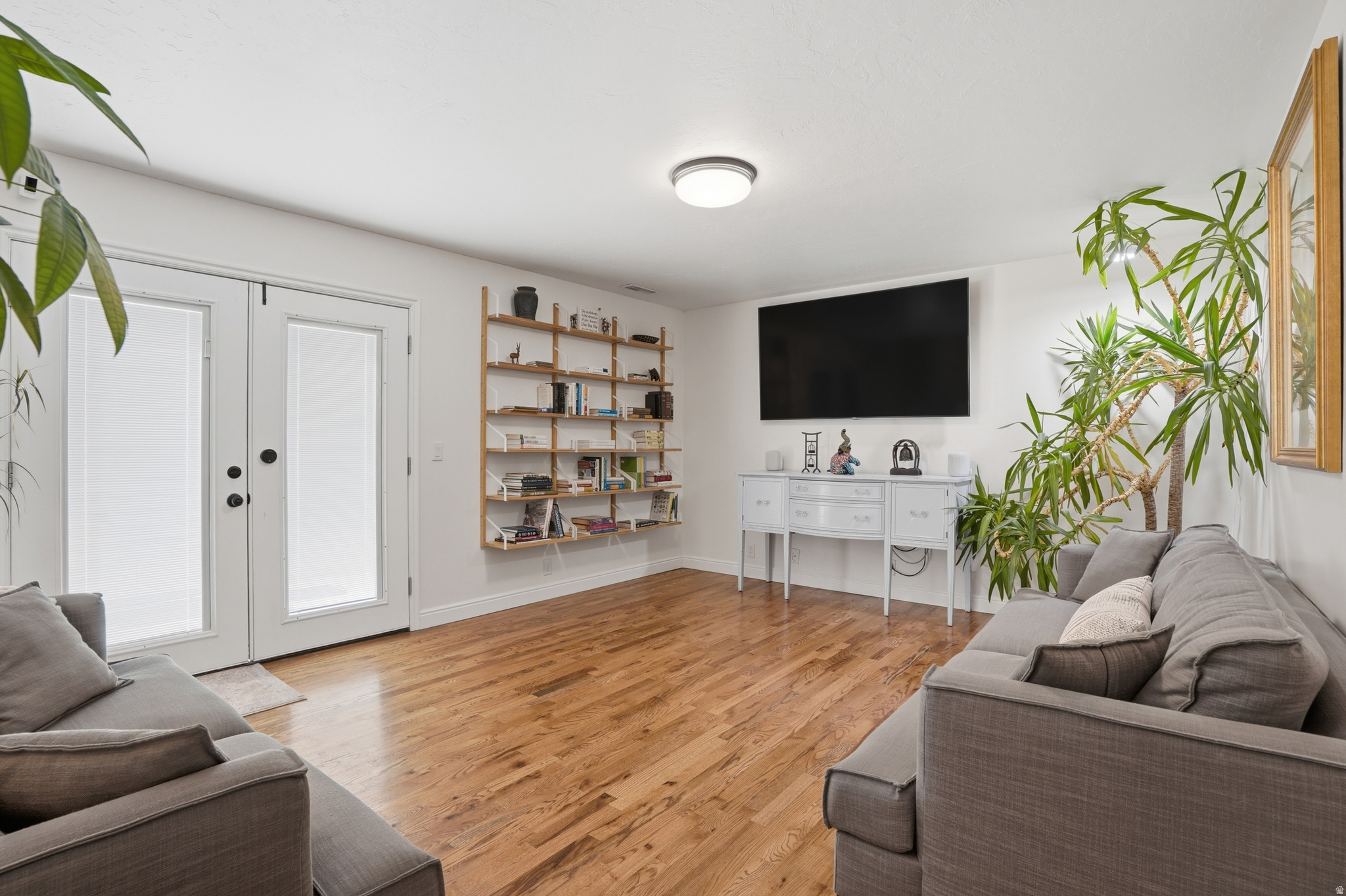 COUNTRY LANE - Residential