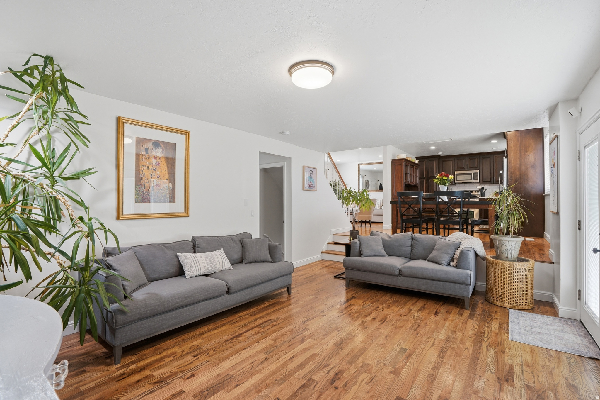 COUNTRY LANE - Residential