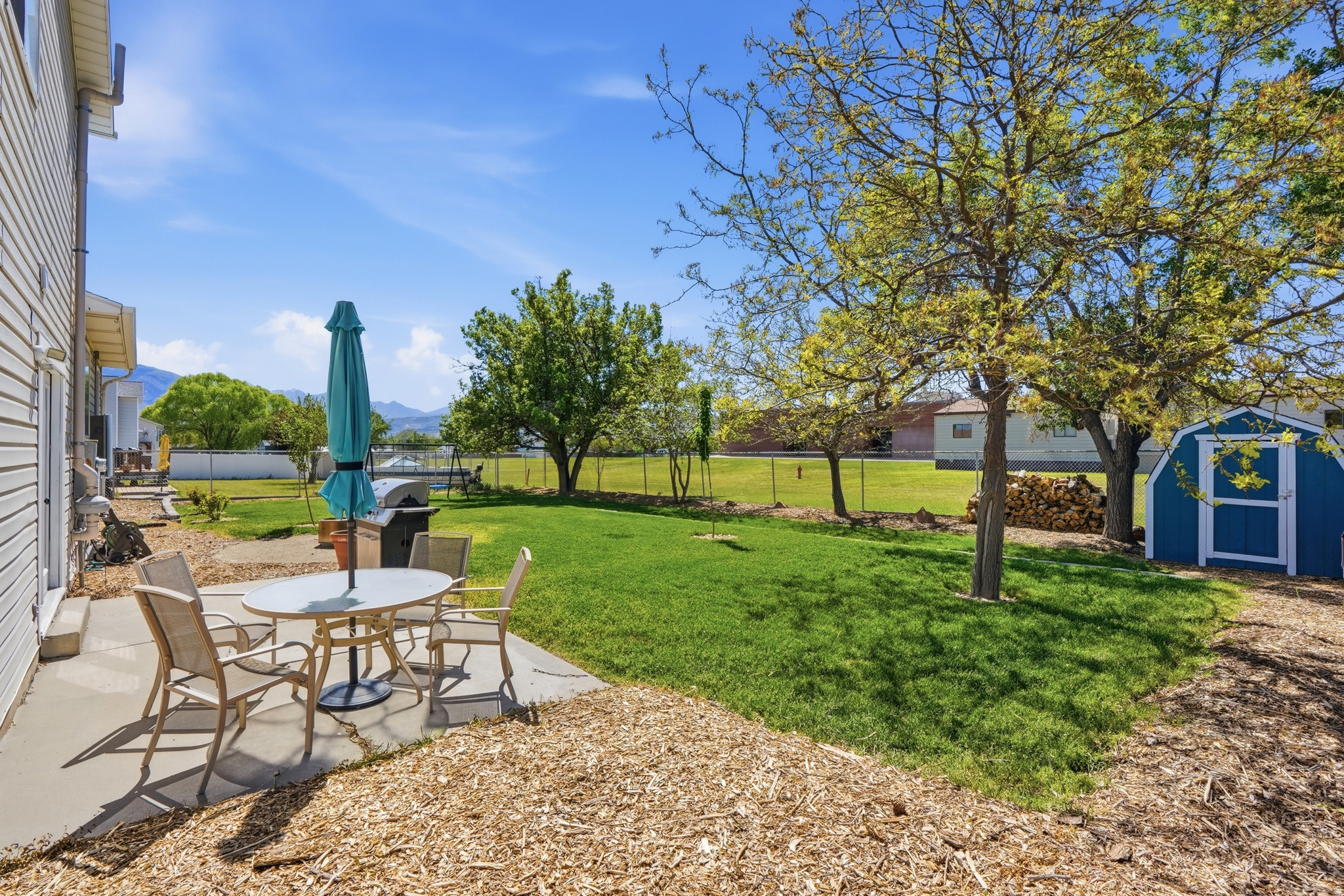 COUNTRY LANE - Residential