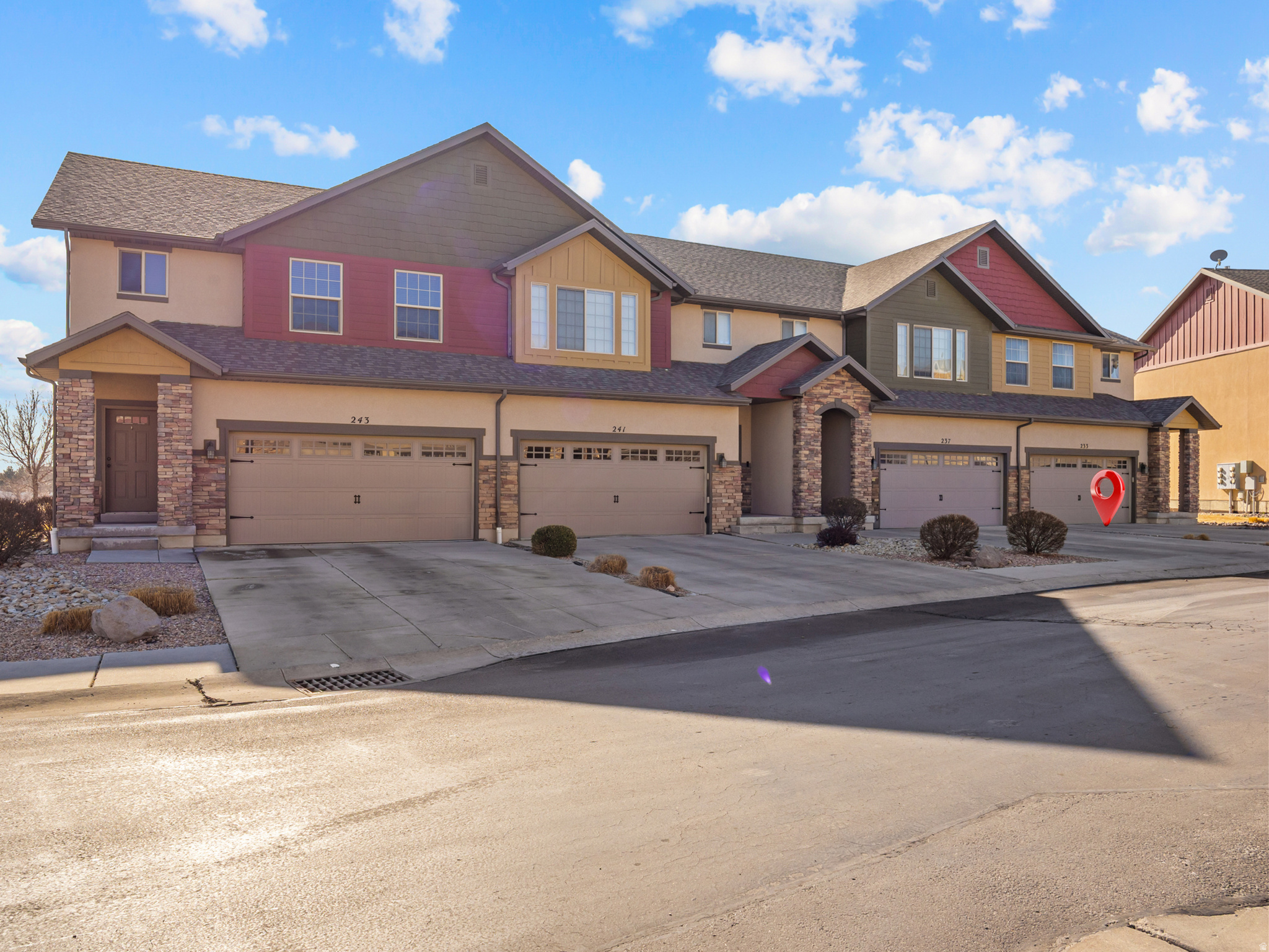 THE COVE - Residential