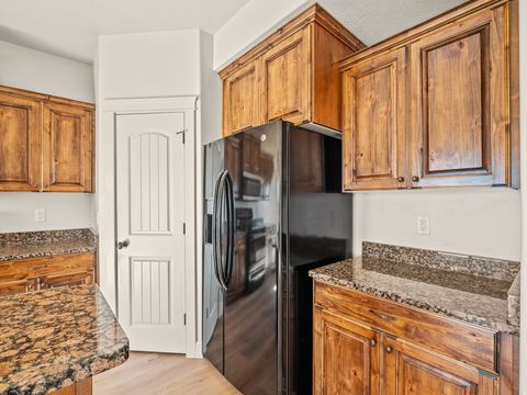 Tiny photo for 233 E BAYCREST DR, Saratoga Springs, UT 84045 (MLS # 2135178)