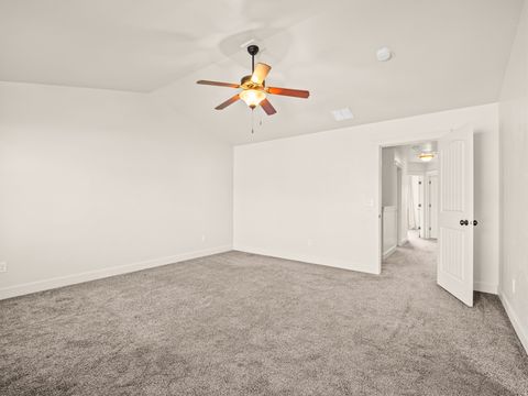 Tiny photo for 233 E BAYCREST DR, Saratoga Springs, UT 84045 (MLS # 2135178)