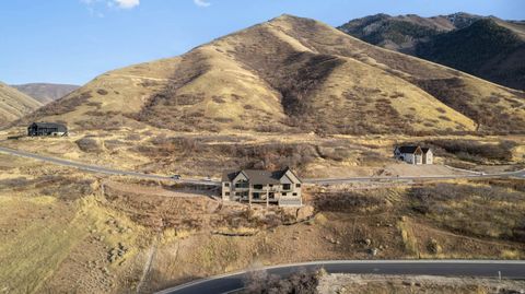 Tiny photo for 204 S TROY ST, Mapleton, UT 84664 (MLS # 2123608)