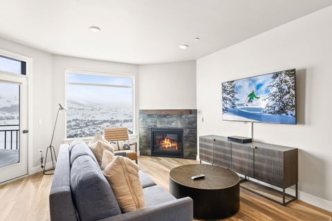 Photo of 909 W PEACE TREE TRL #617, Heber City, UT 84032 (MLS # 2126662)