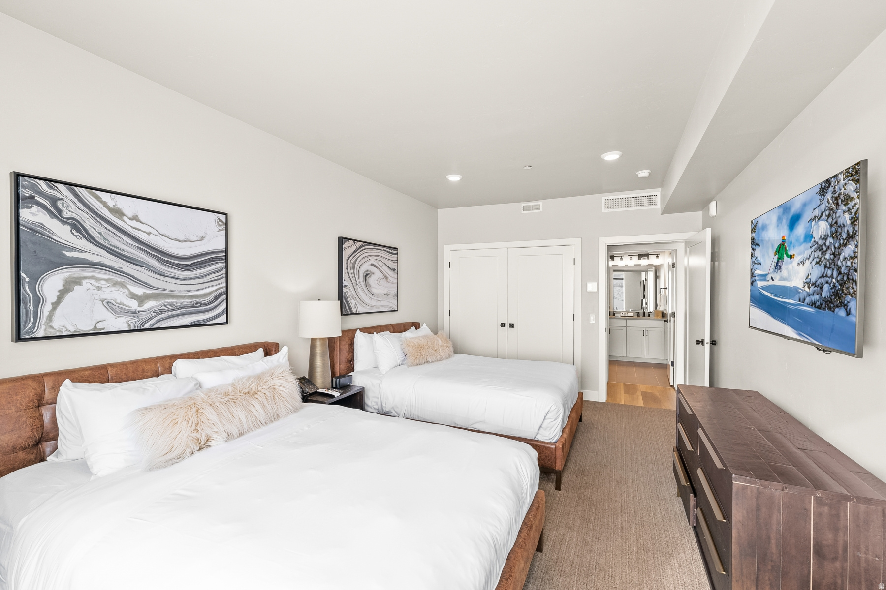 Heber City, Utah 84032, United States, 2 Bedrooms Bedrooms, ,2 BathroomsBathrooms,Residential,Active,254535