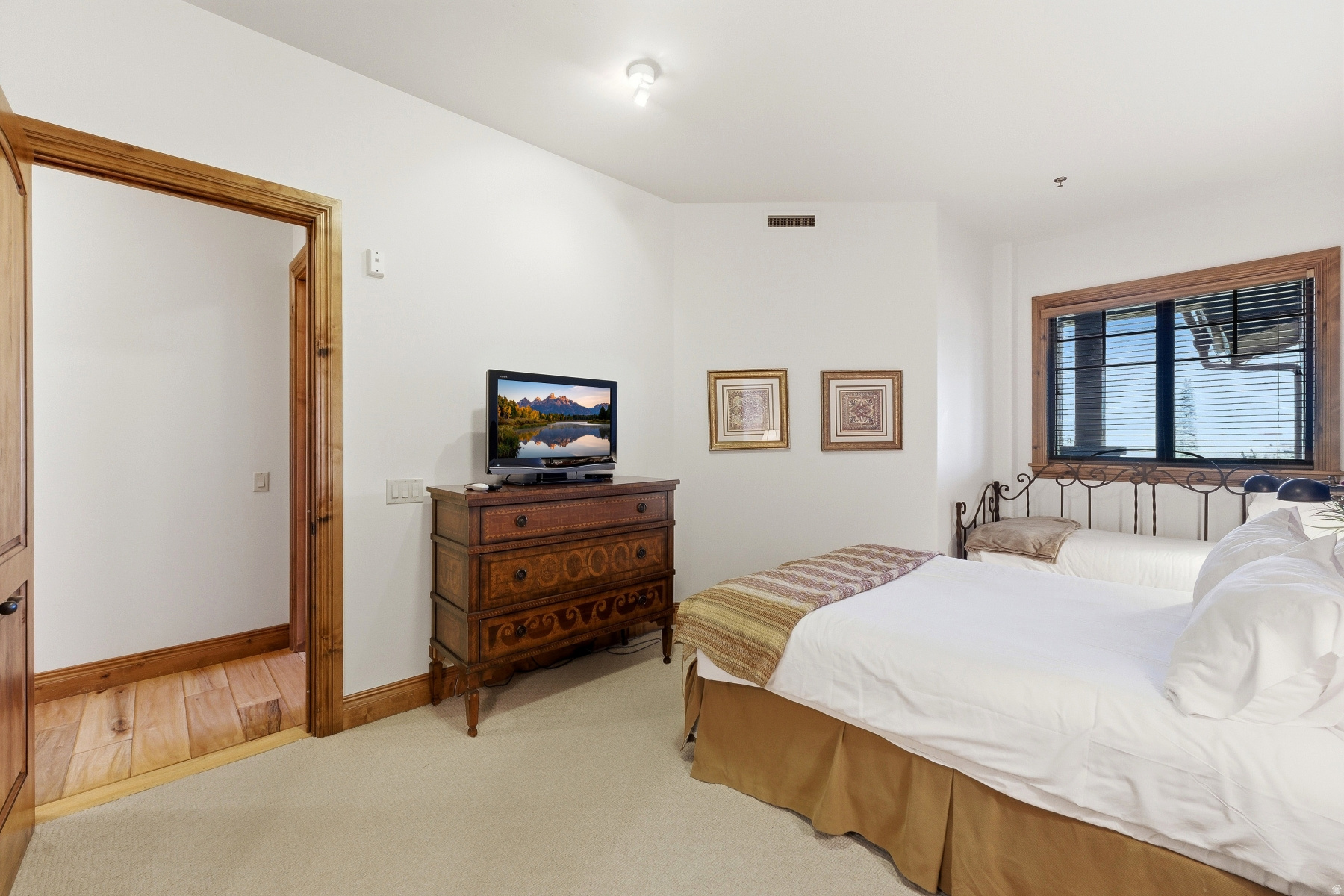 GRAND LODGE CONDO - Residential