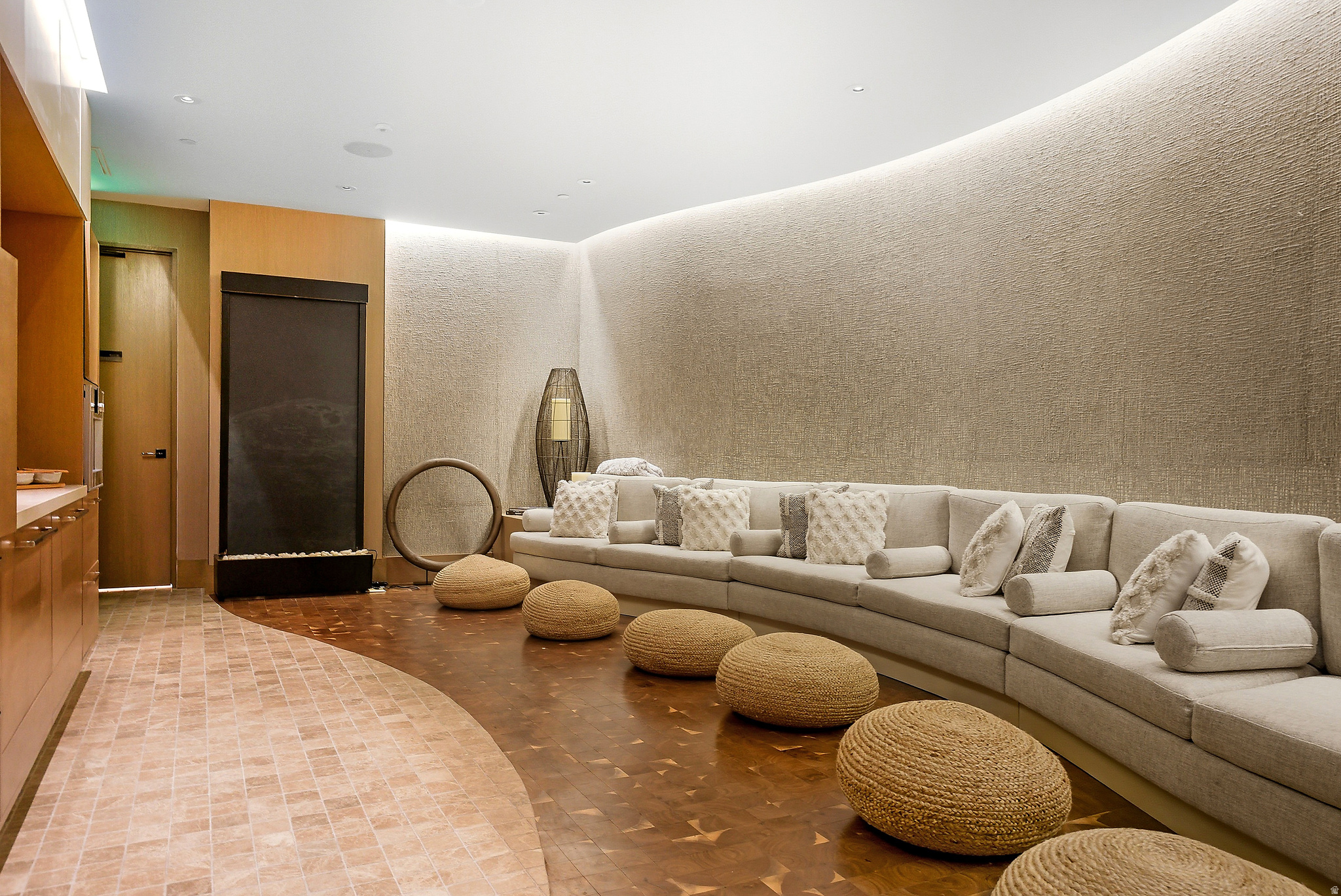 GRAND LODGE CONDO - Residential