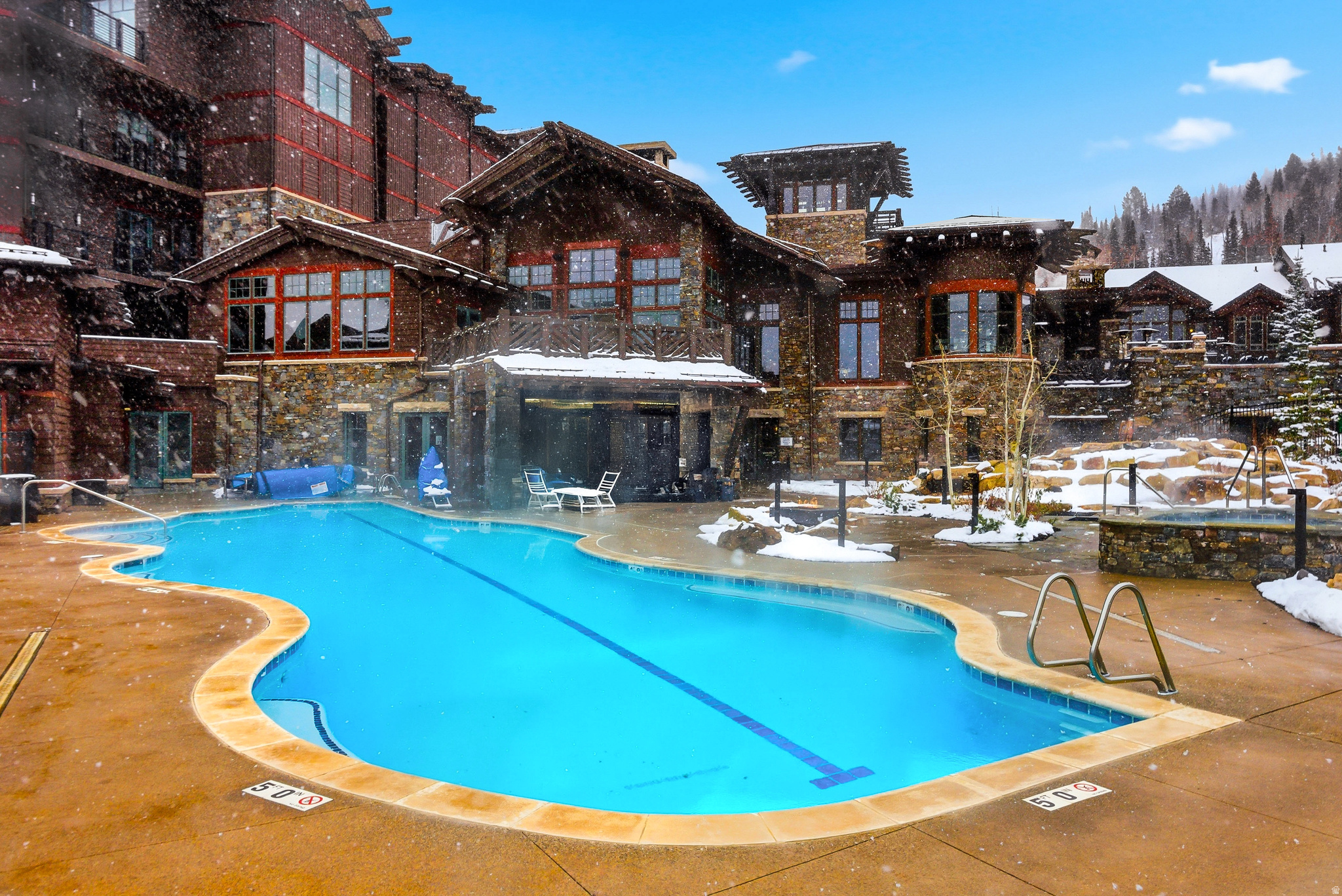 GRAND LODGE CONDO - Residential