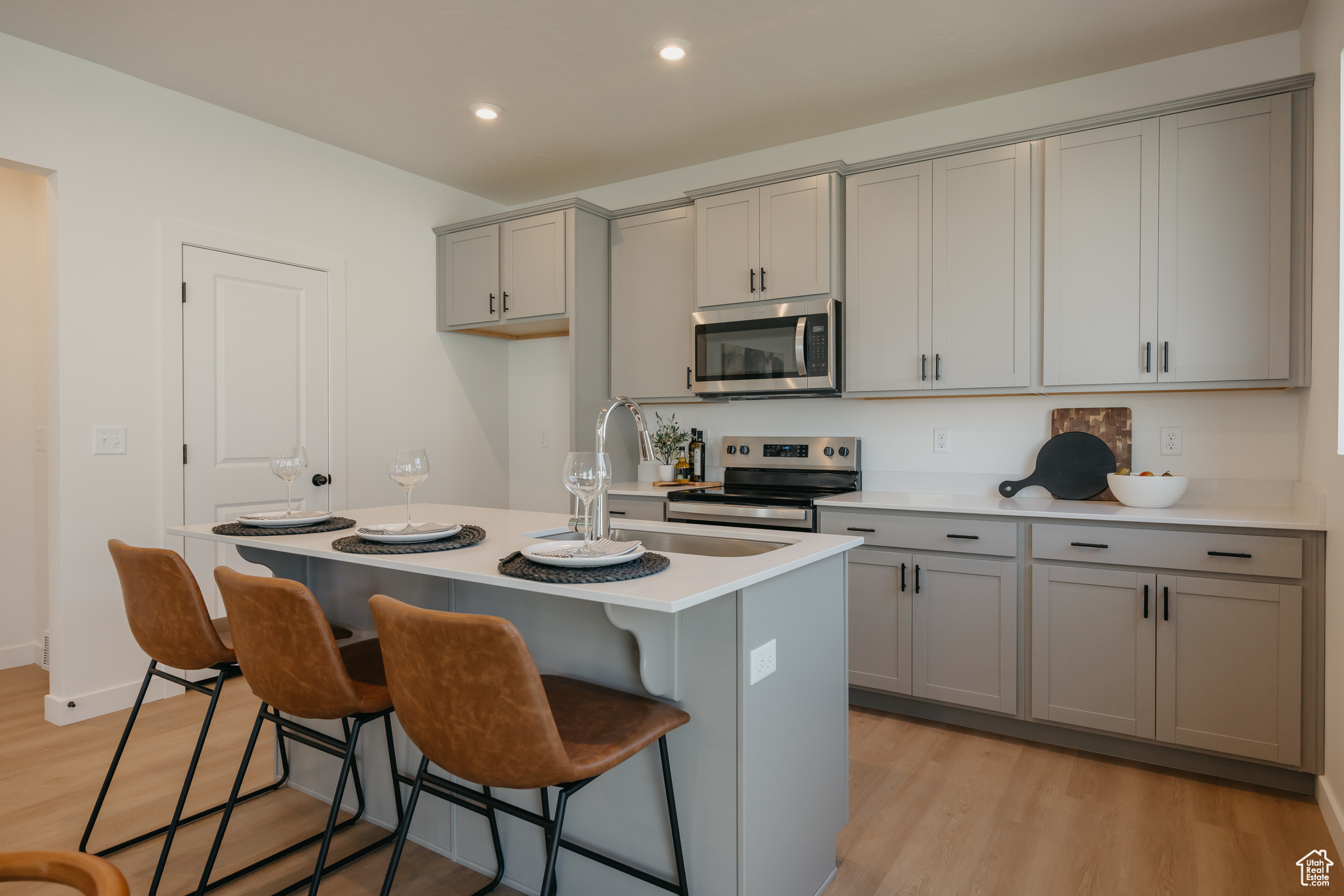 EAGLE HEIGHTS - Residential