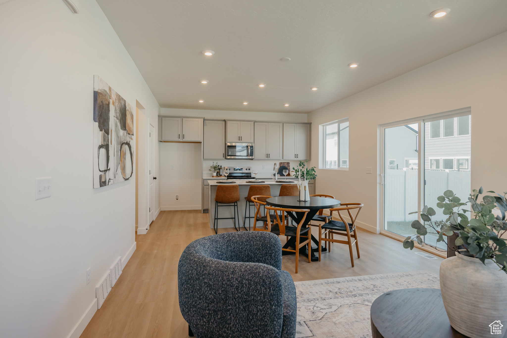 EAGLE HEIGHTS - Residential