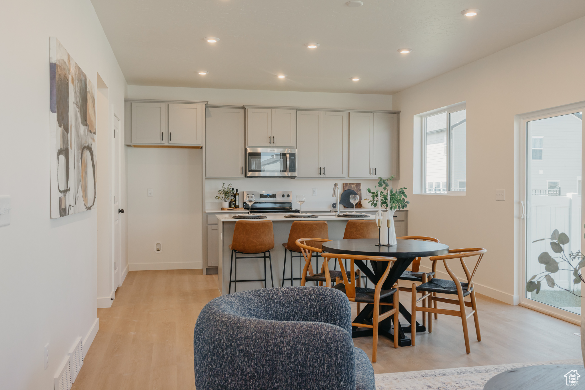 EAGLE HEIGHTS - Residential