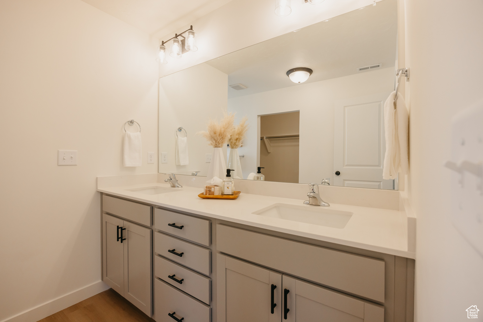 EAGLE HEIGHTS - Residential