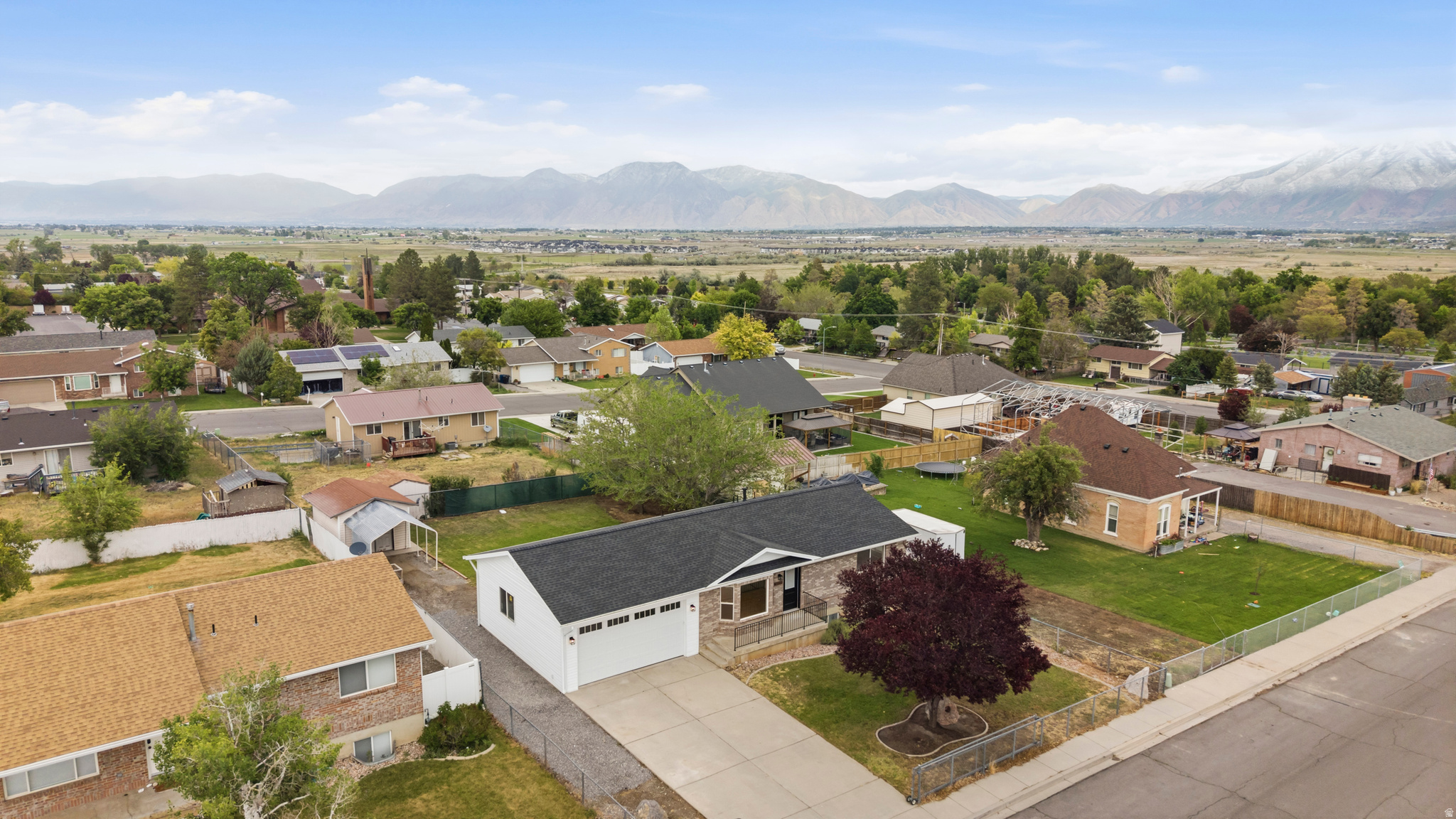 LITTLE MOUNTAIN ESTATES - Residential