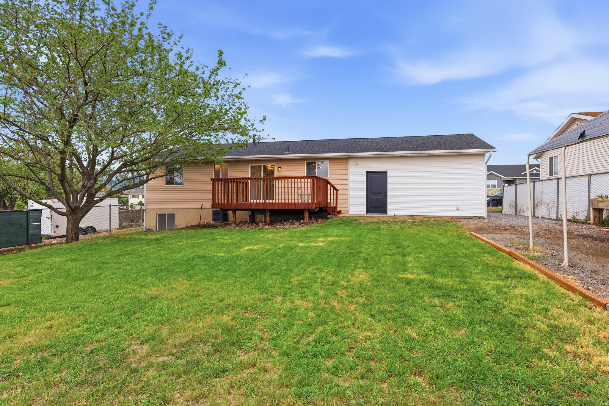 LITTLE MOUNTAIN ESTATES - Residential