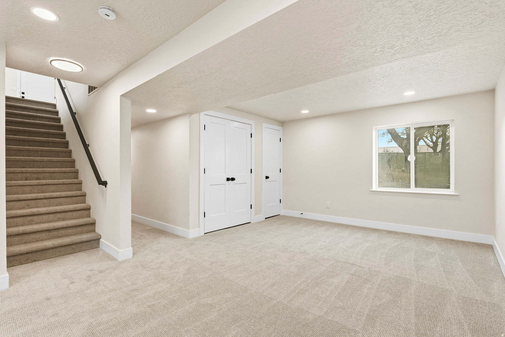 LITTLE MOUNTAIN ESTATES - Residential