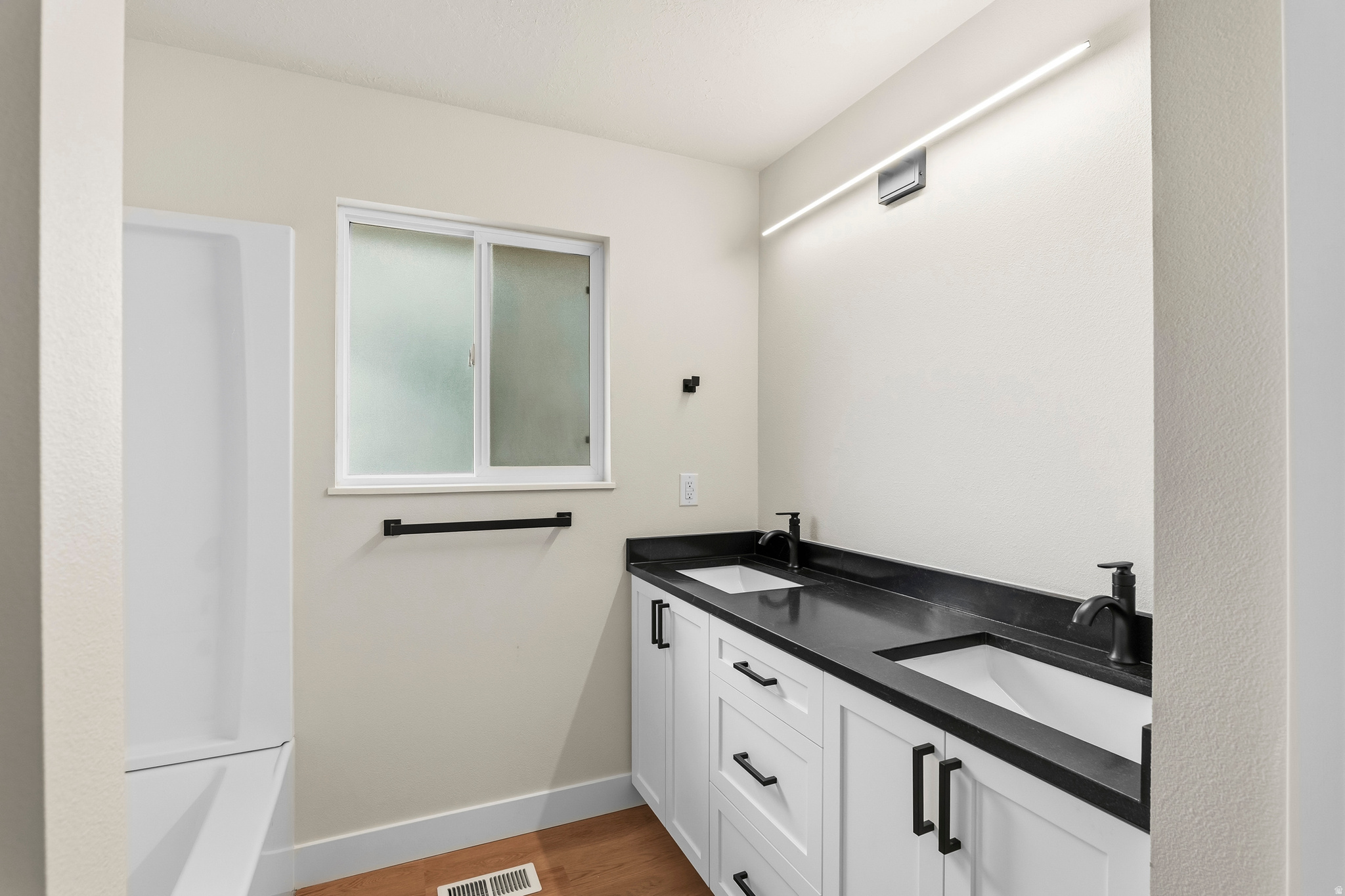 LITTLE MOUNTAIN ESTATES - Residential