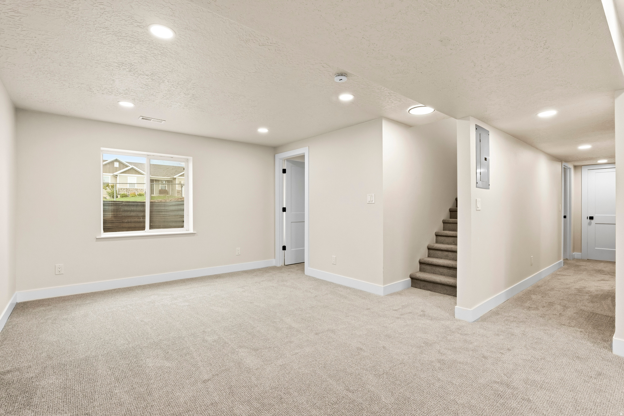 LITTLE MOUNTAIN ESTATES - Residential