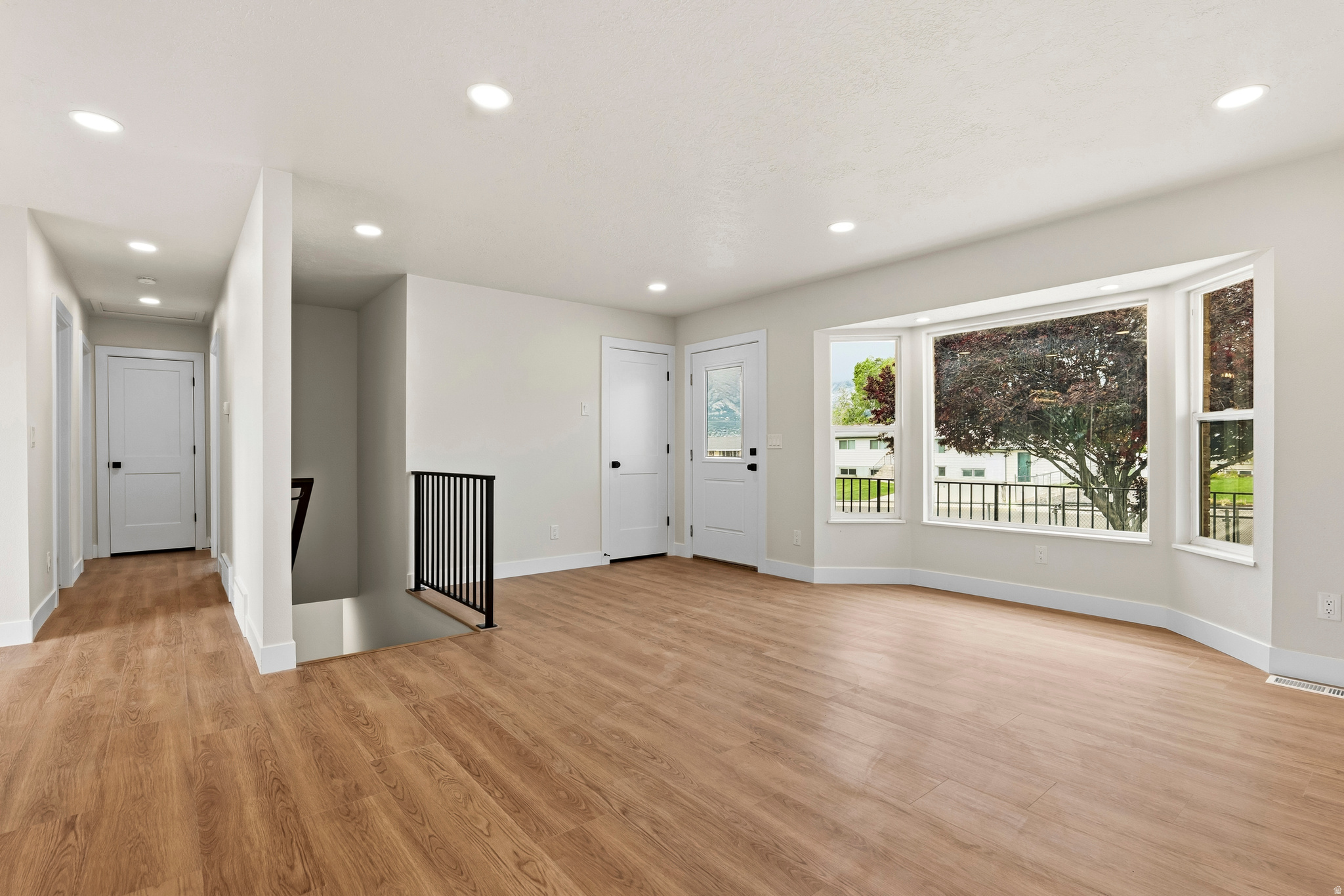 LITTLE MOUNTAIN ESTATES - Residential