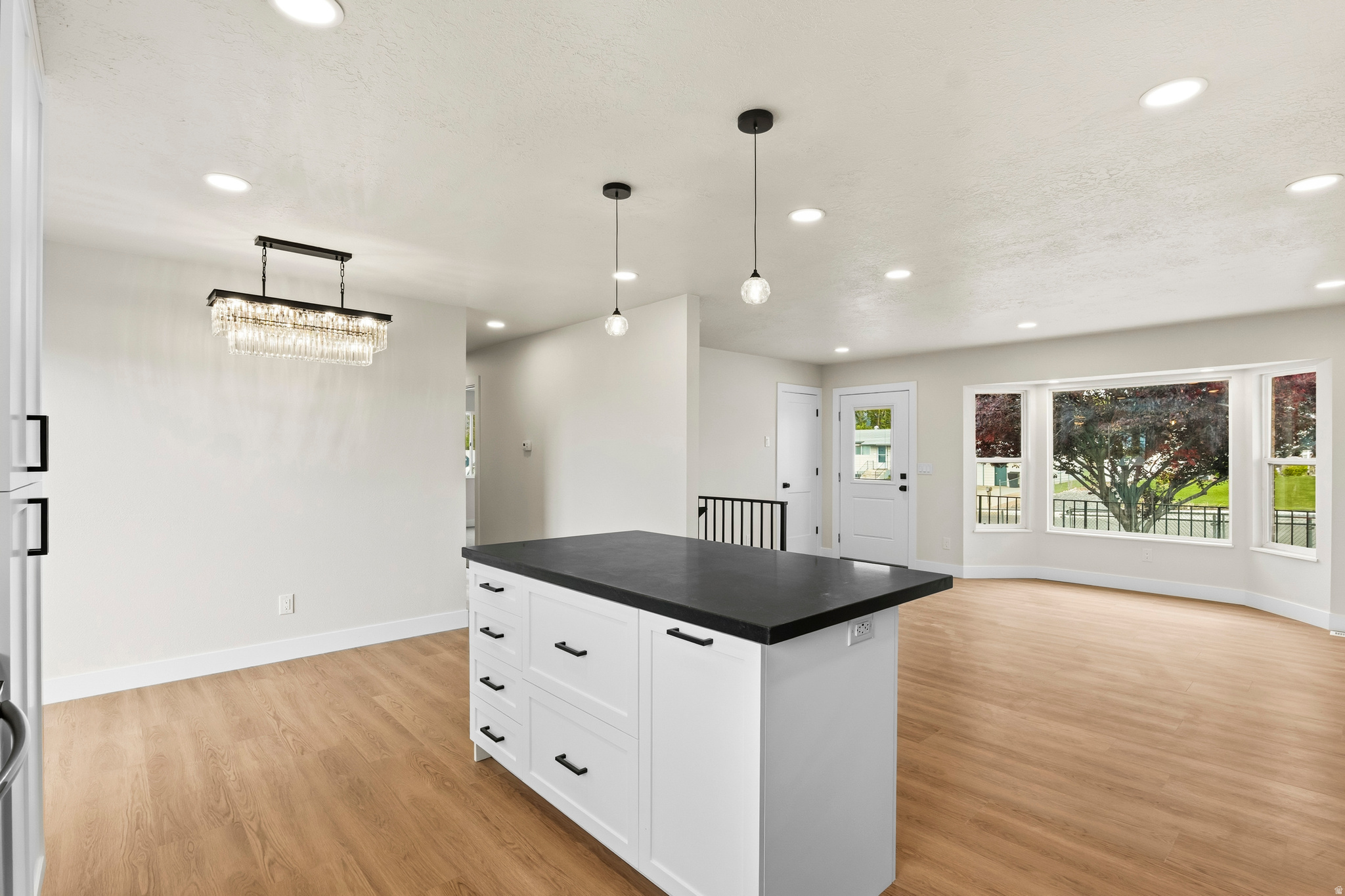 LITTLE MOUNTAIN ESTATES - Residential