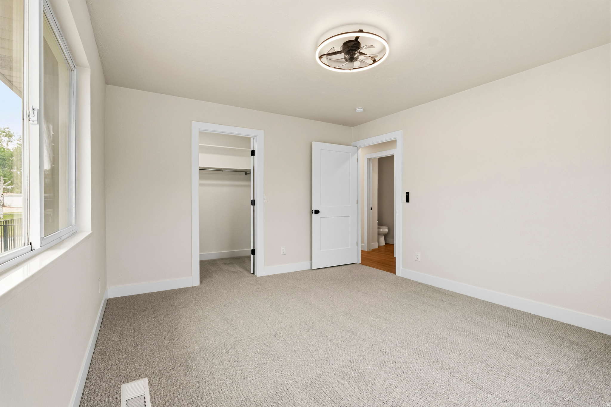 LITTLE MOUNTAIN ESTATES - Residential