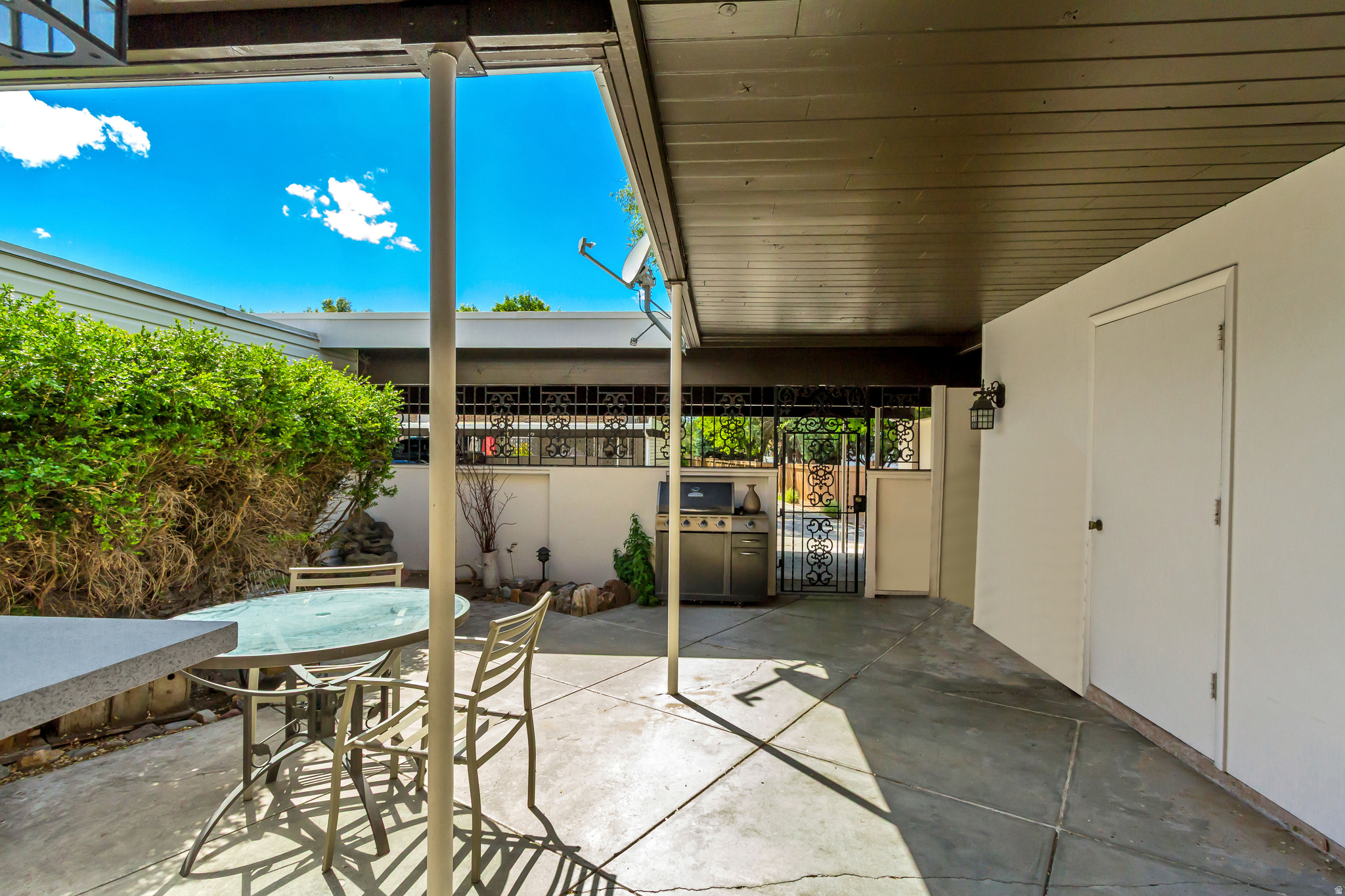 THREE FOUNTAINS - Residential
