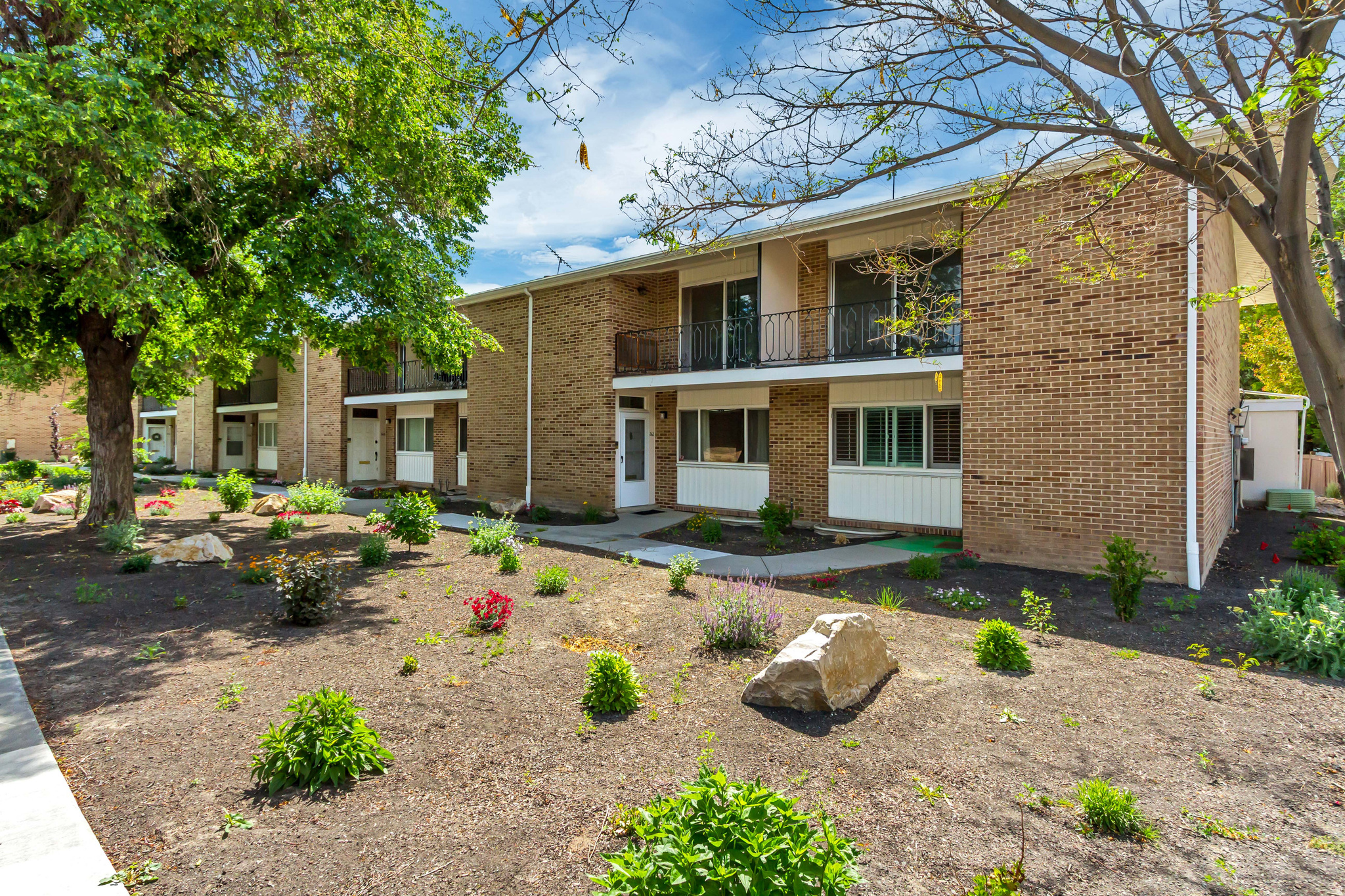 THREE FOUNTAINS - Residential