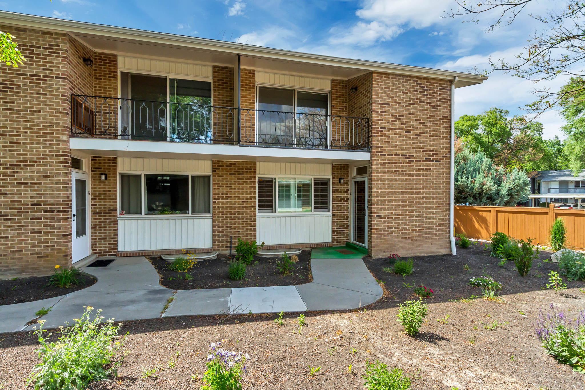 THREE FOUNTAINS - Residential