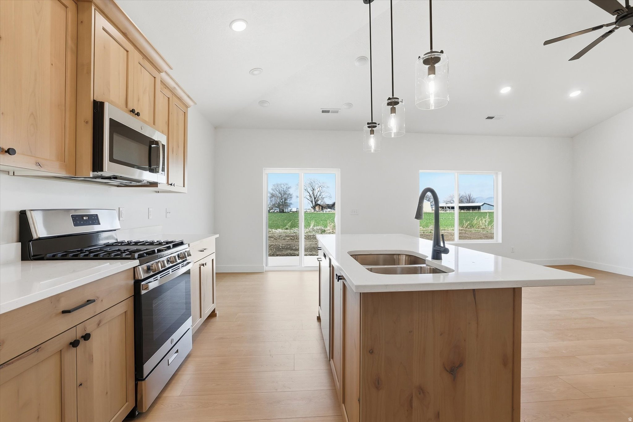 SUNSETM VISTA - Residential