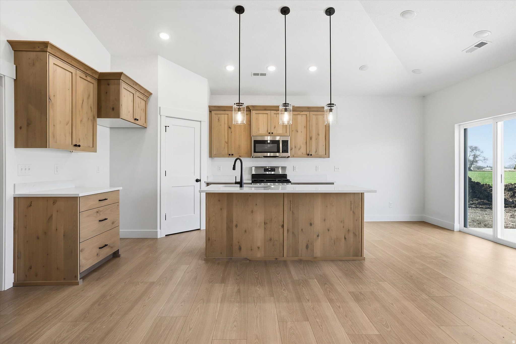 SUNSETM VISTA - Residential