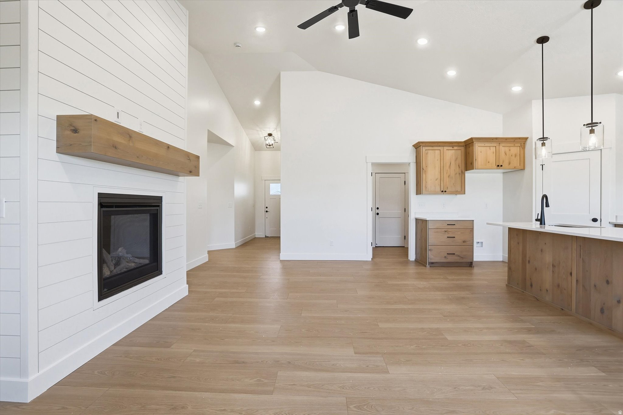 SUNSETM VISTA - Residential