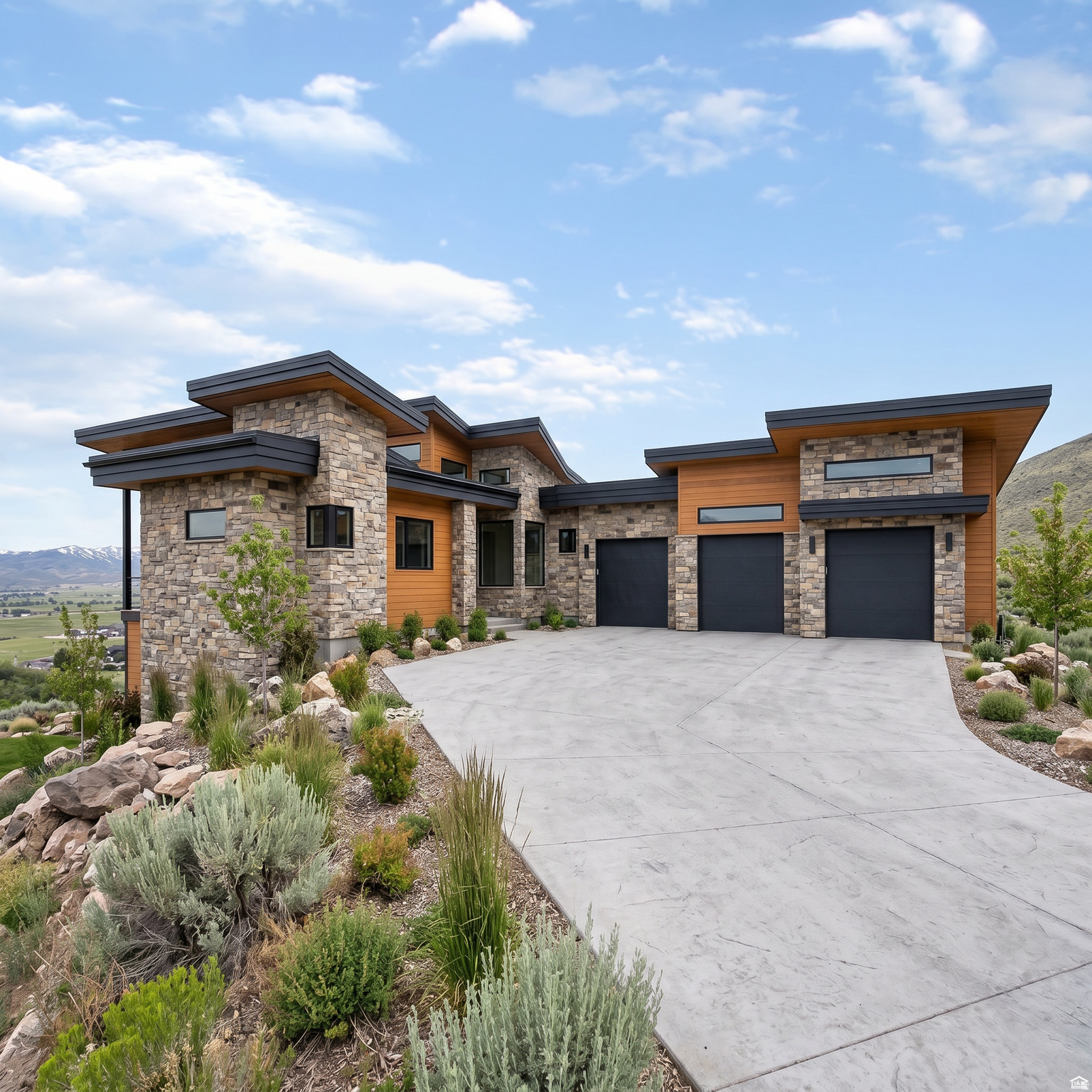 FOOTHILLS AT FRANCIS GATE - Residential